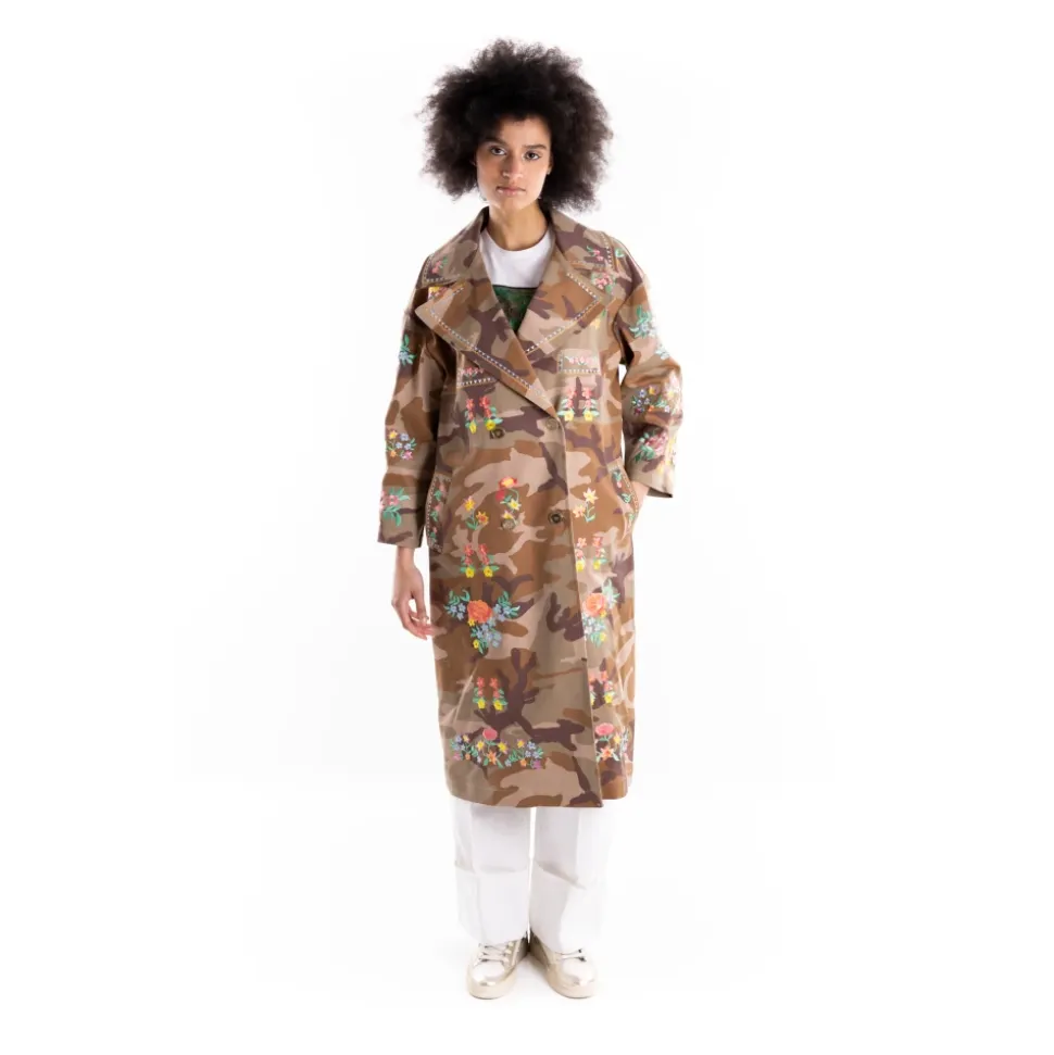 Abrigo Largo de Denim Bull con Estampado de Camuflaje y Bordado Floral