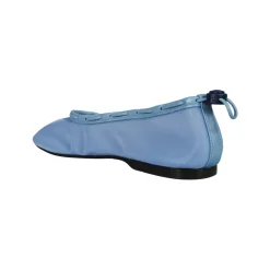 Bailarinas de cuero azul