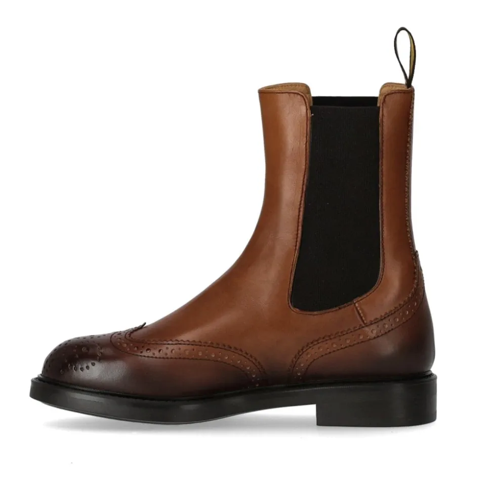 Bota Chelsea marrón con detalles brogue