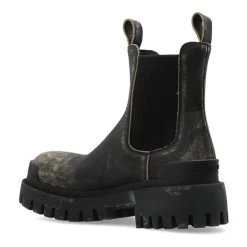 Bota Chelsea Strike