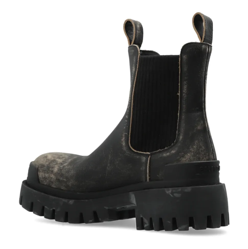 Bota Chelsea Strike