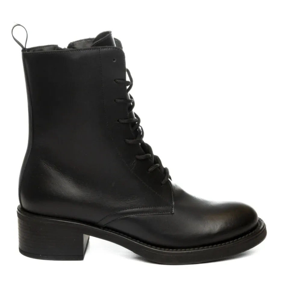 Bota con cordones Tresor