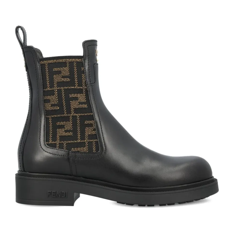 Botas Negras de Cuero con Estampado FF