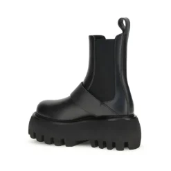 Botines con correa y punta redonda