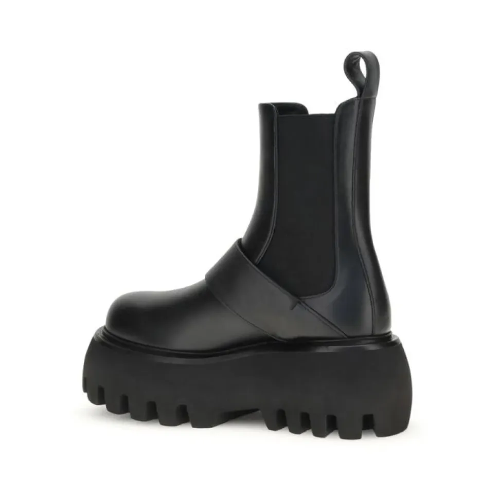 Botines con correa y punta redonda