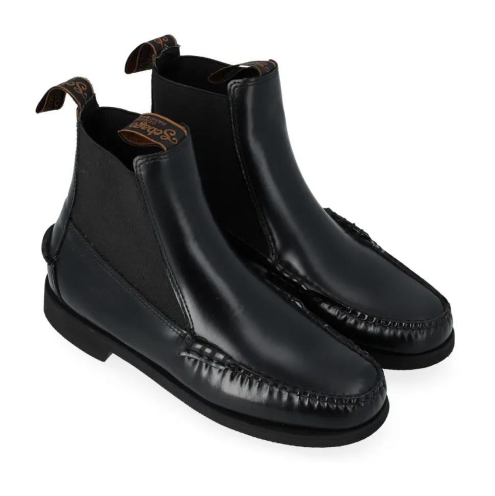 Botines negros de cuero con inserciones elásticas