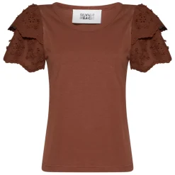 Camiseta con mangas decorativas