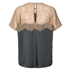 Camiseta Sombra Oscura con Detalles de Encaje