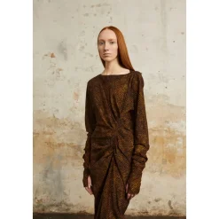 Carey, vestido largo en seda animal print-