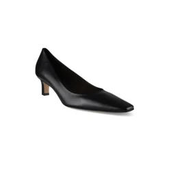 Carla Pump 45