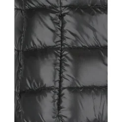 Chaqueta Acolchada Negra con Cuello Alto