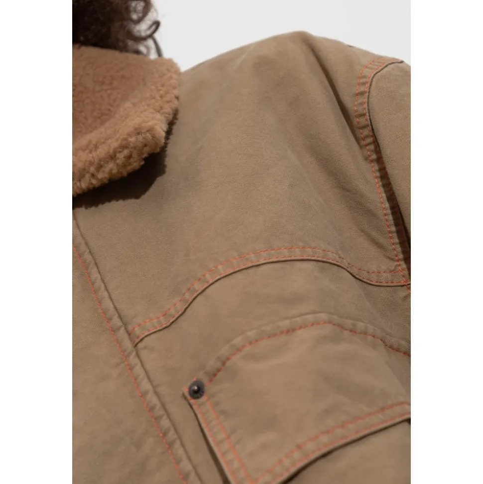 Chaqueta con cuello