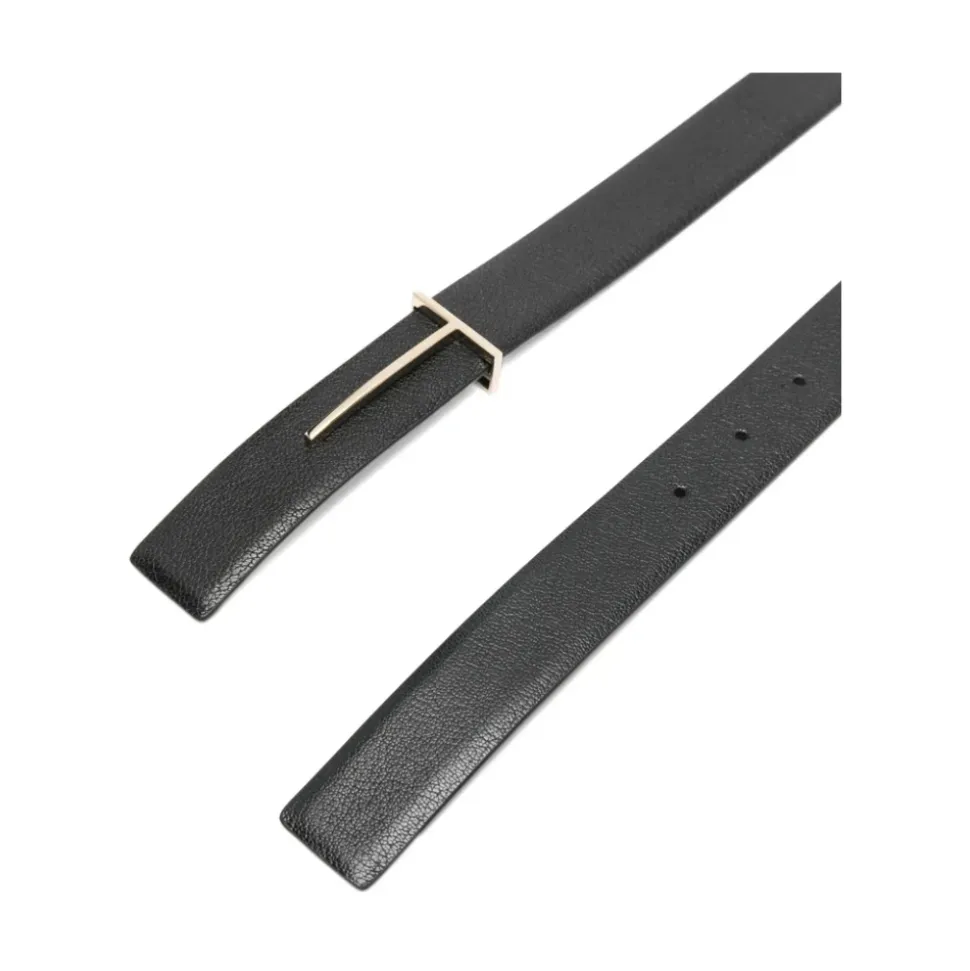 Cinturón Slim T de piel de grano flexible
