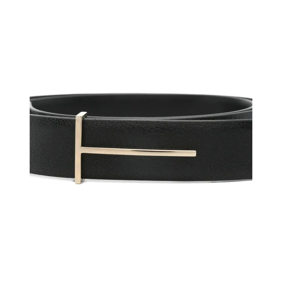 Cinturón Slim T de piel de grano flexible