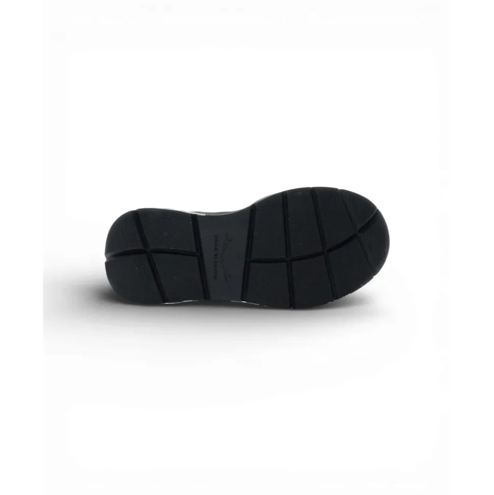 Club105 Sneaker