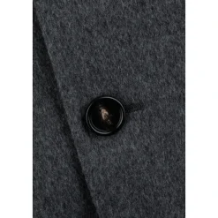 Colección de Chaquetas y Chalecos Elegantes