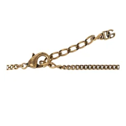 Collar con colgante en forma de logotipo