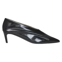 Con Tacón