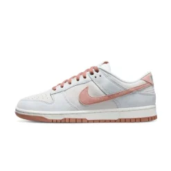 Dunk Low Sneakers