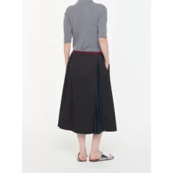Falda midi plisada de corte evasé