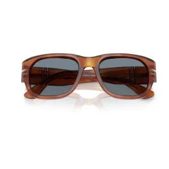 Gafas de sol elegantes en tono marrón