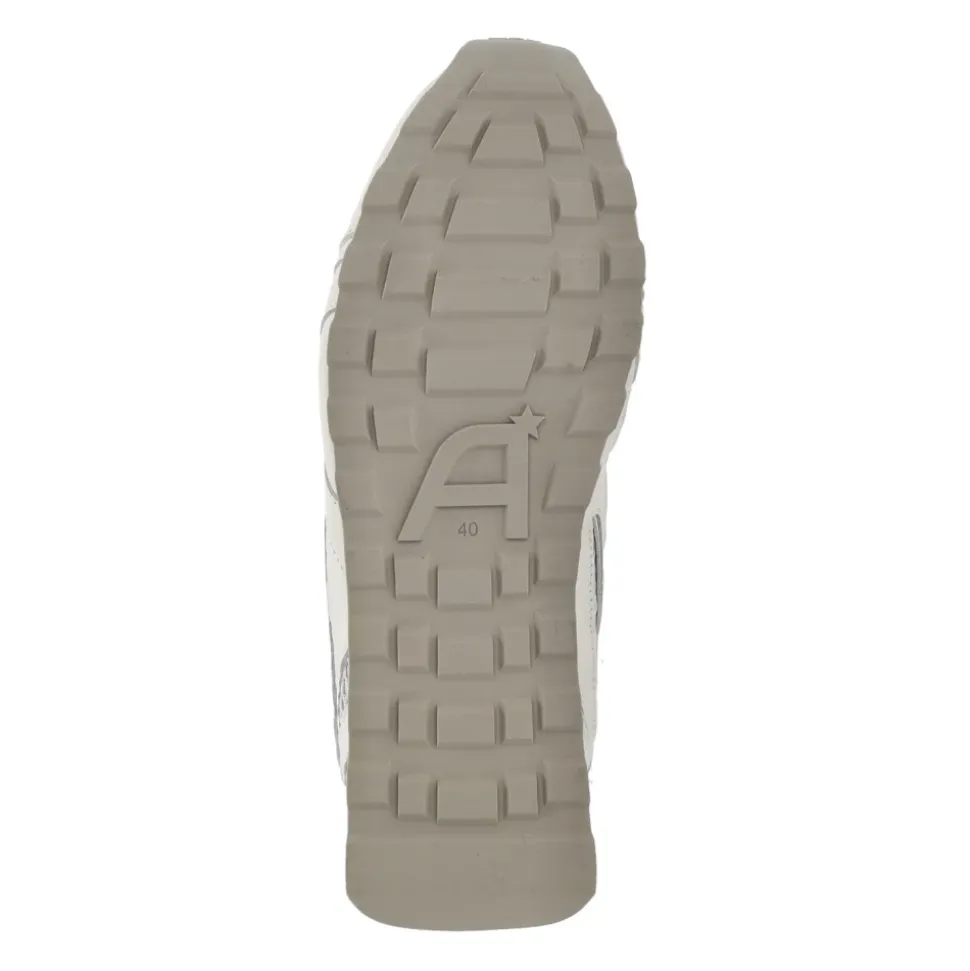 Kasarnet Sneakers