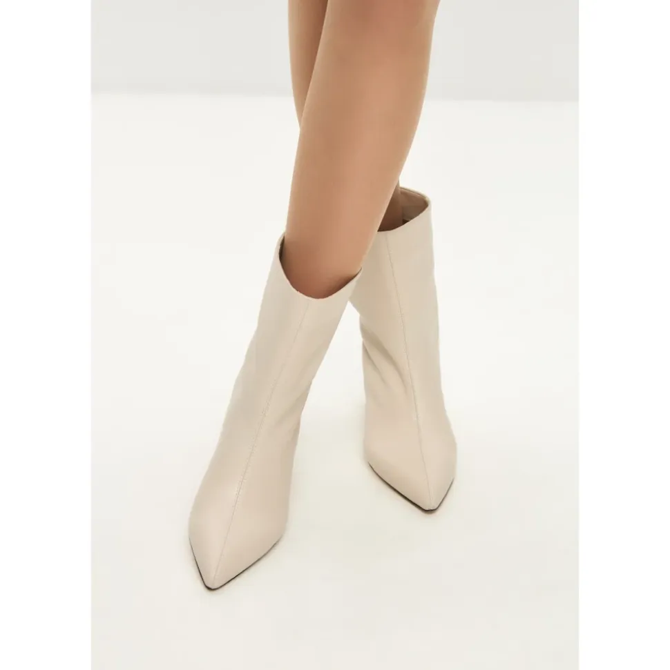Kitten Heel Ankle Boots Dolly - White