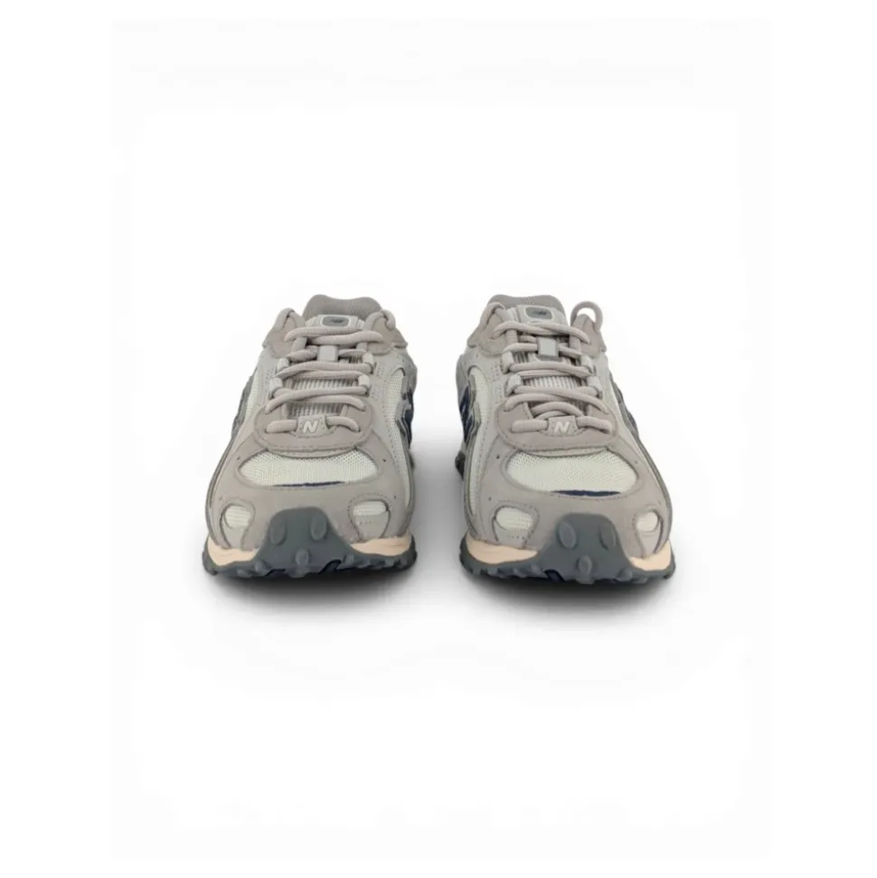204L Sneakers
