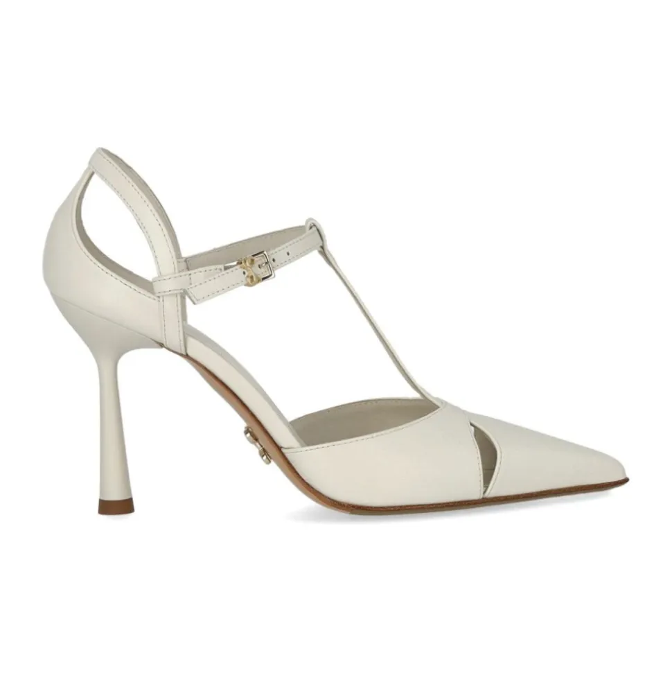 Maura Pump