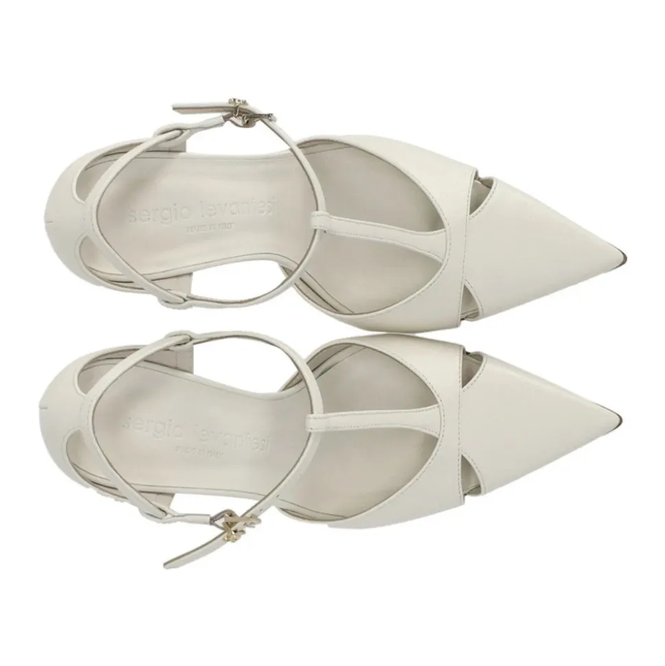 Maura Pump