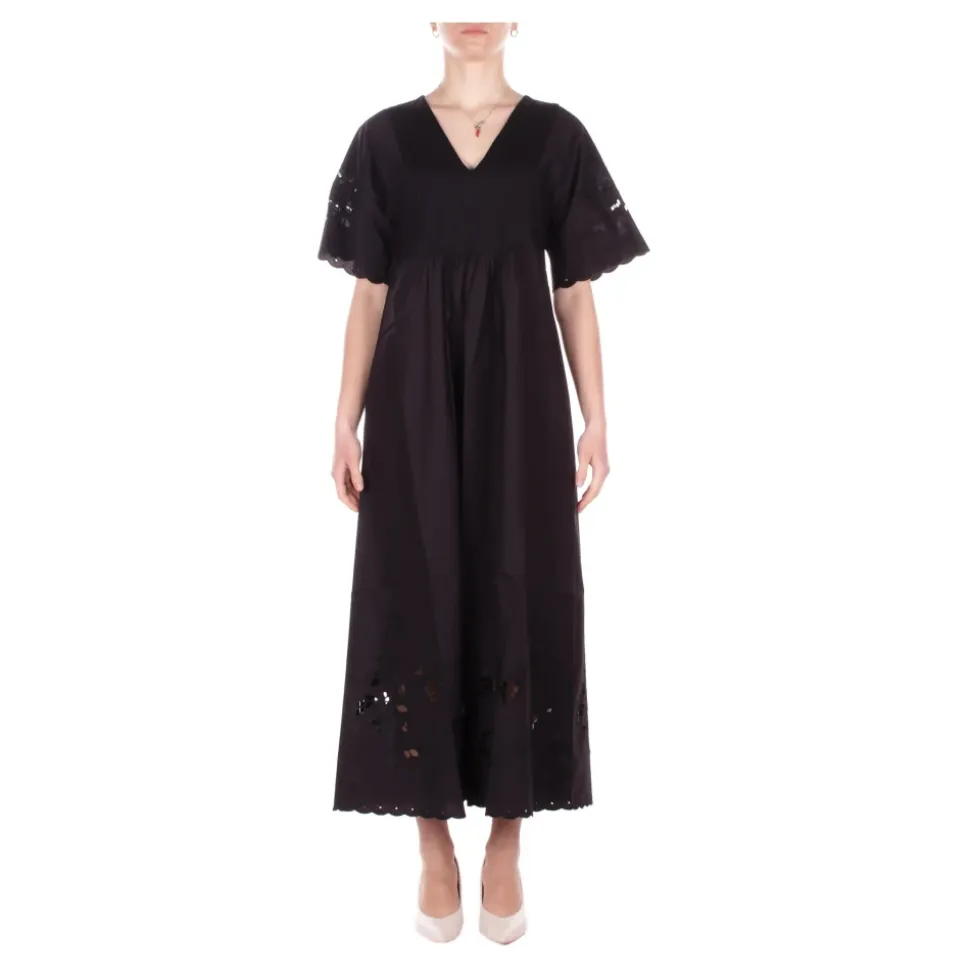 Maxi Vestido con Detalles de Ojal