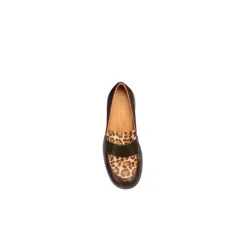 Mocasines con Estampado Animal y Efecto Charol