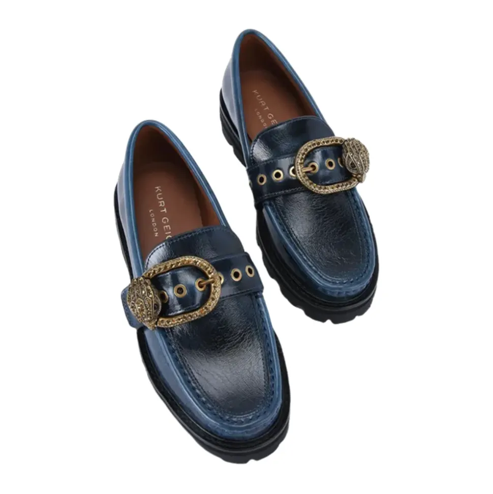 Mocasines de Cuero con Hebilla de Latón Antiguo
