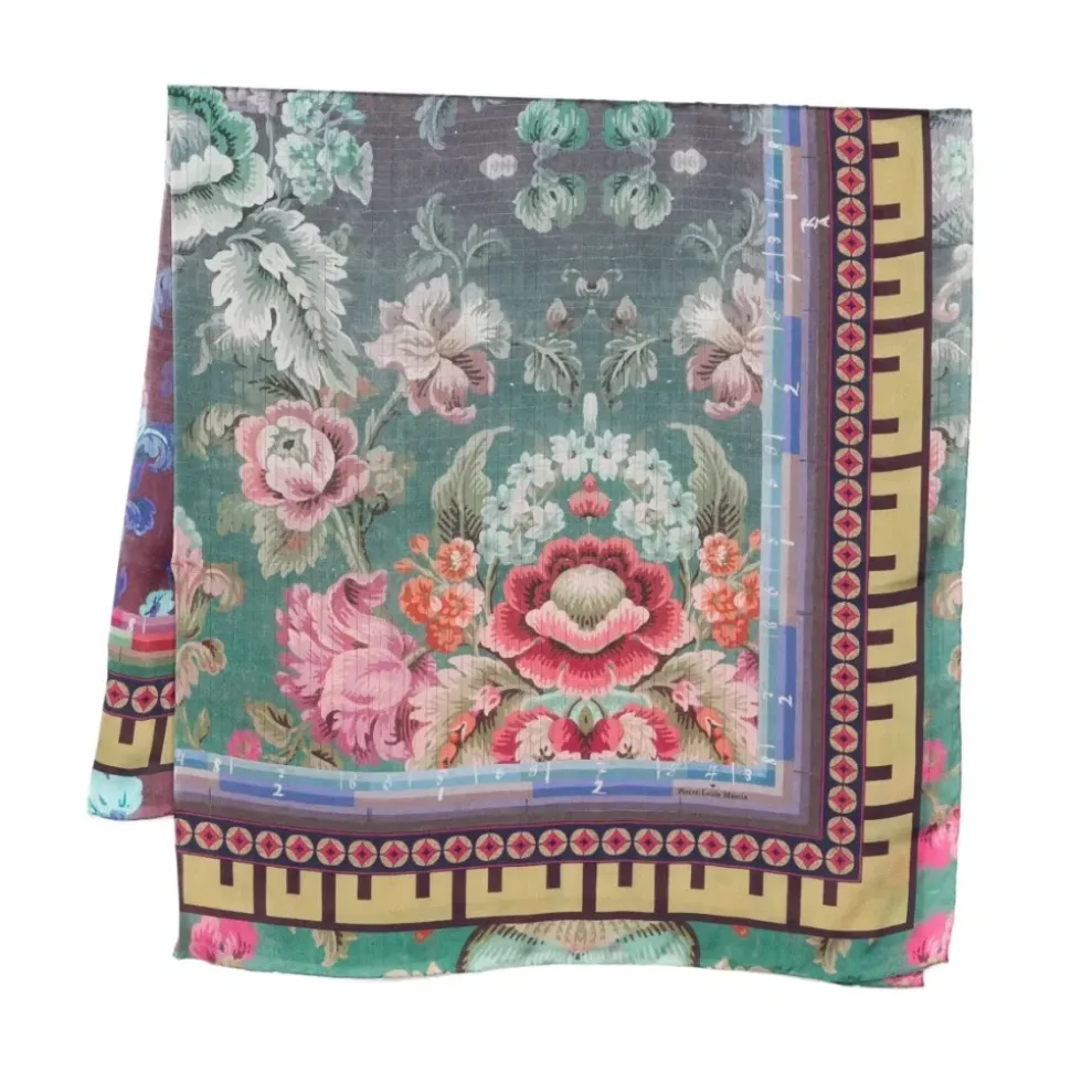 MOLARE Hand-Finish Scarf
