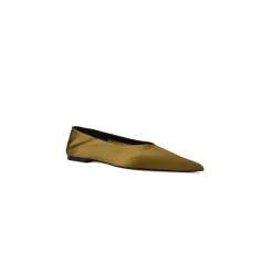 Nour 05 Mule