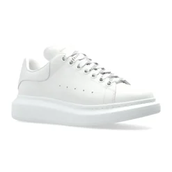 Oversized Sneaker