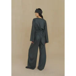 Pantalones Anchos Plisados