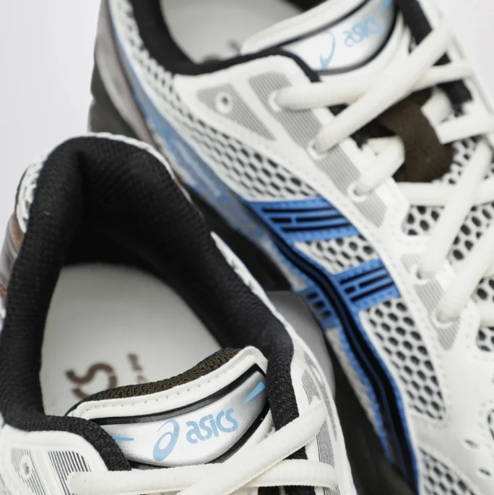 Running Shoes