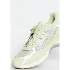 Running Shoes