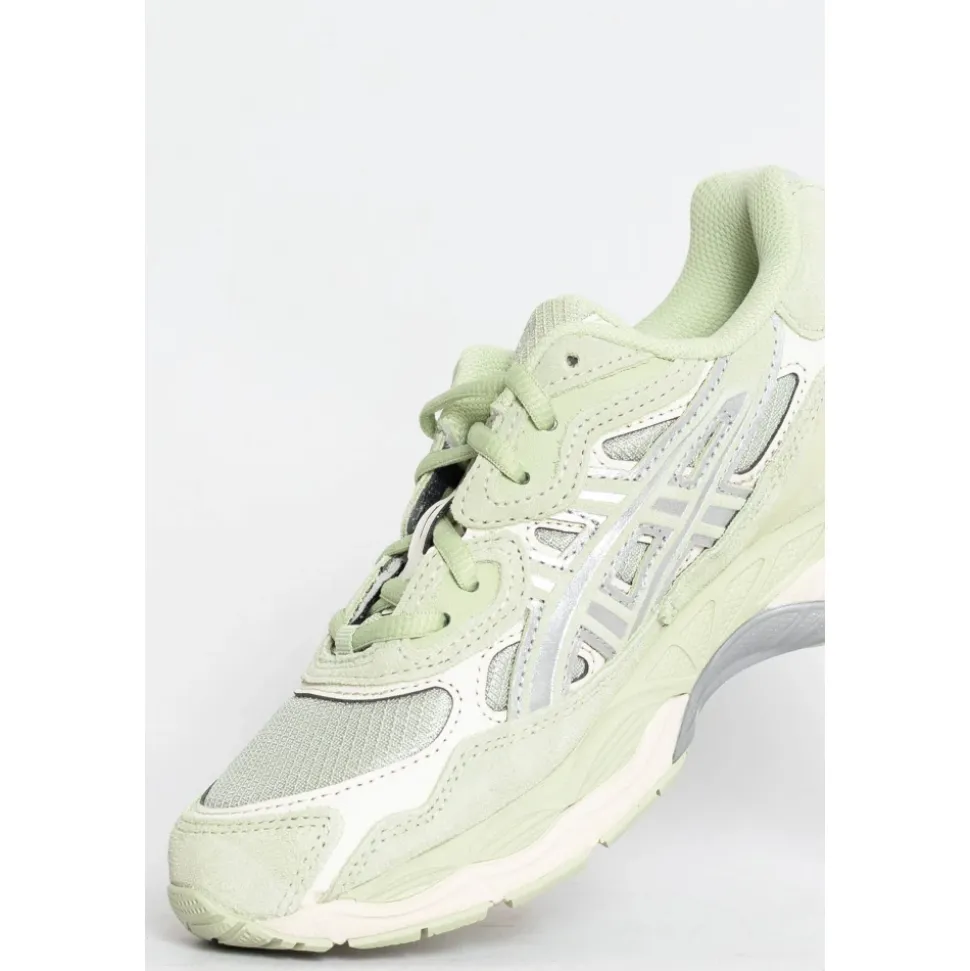 Running Shoes