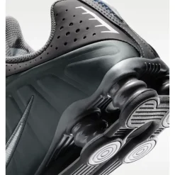 Shox R4