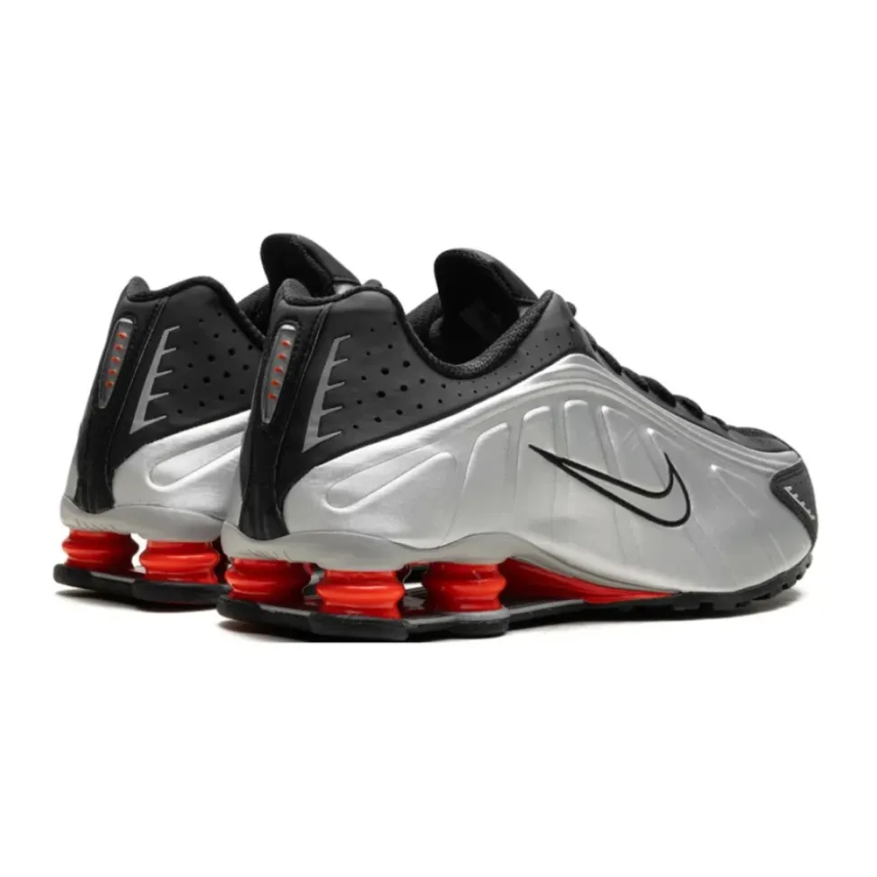 Shox R4 Sneakers