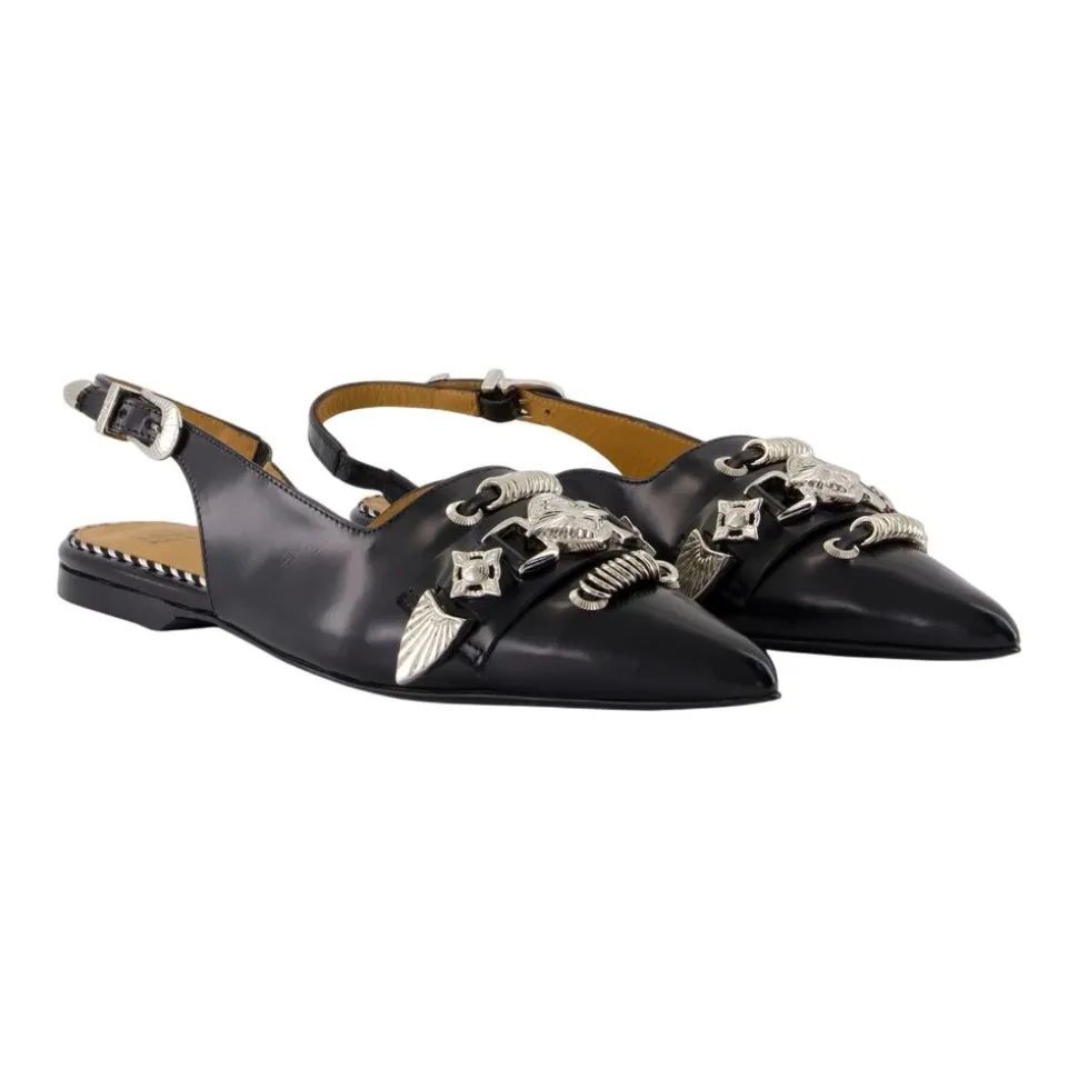 Slingbacks de Cuero Negro - Elegante y amigable para SEO