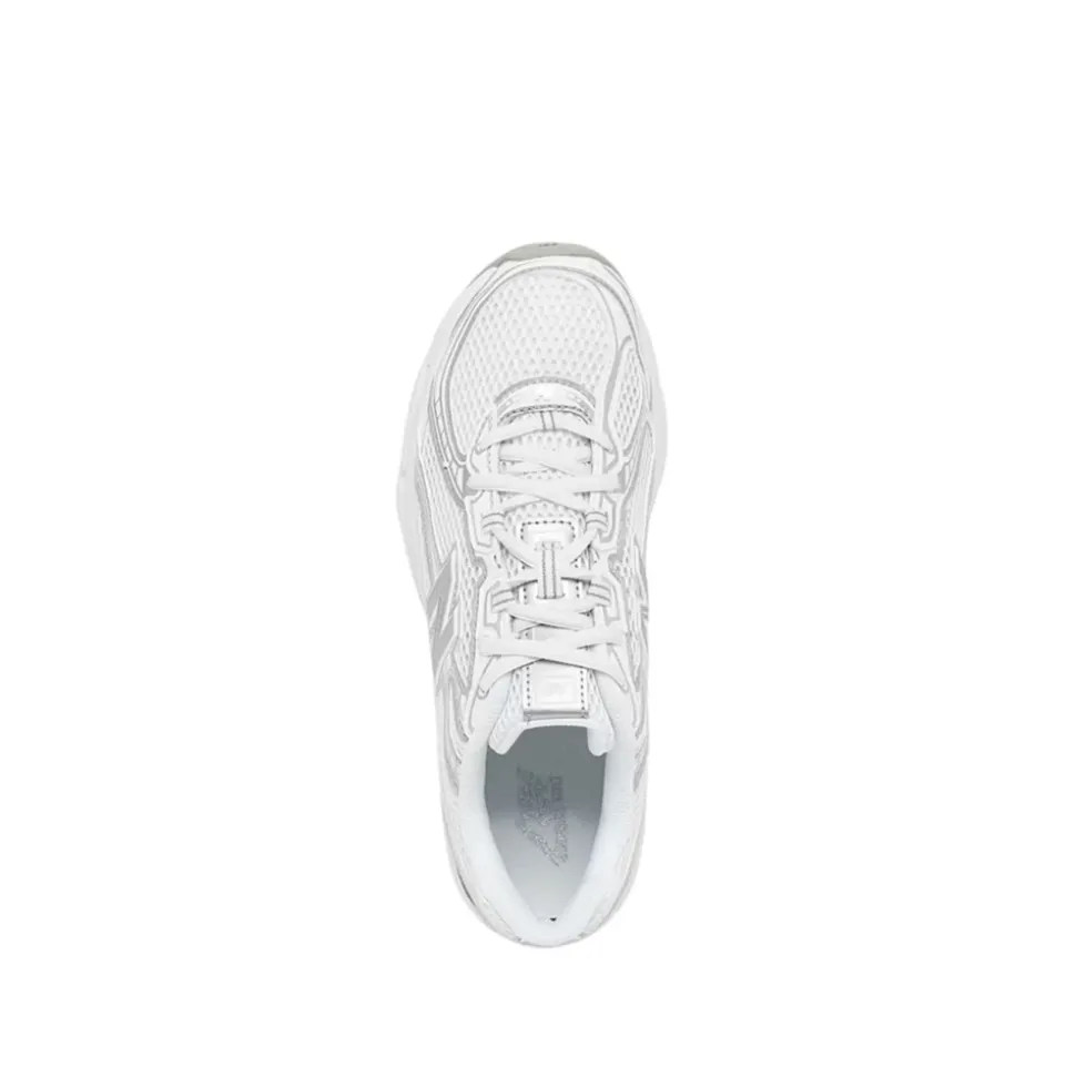 740 Sneakers