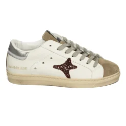 SNK Deluxe Sneaker