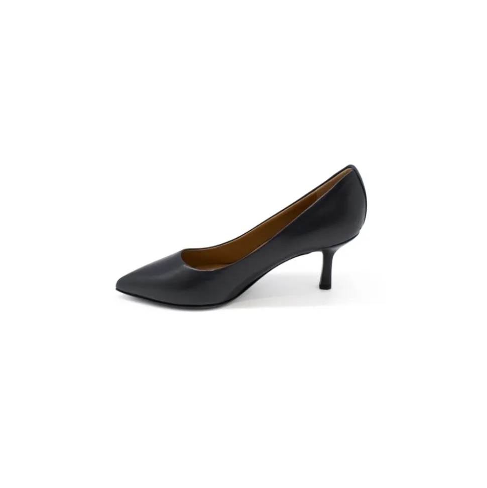 Tacones de cuero