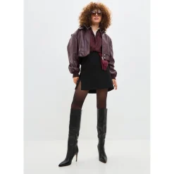 Timeless Black Leather Knee-High Boots - Sleek High Heel Footwear - Black