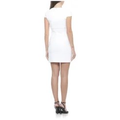Vestido Corto con Cuello en V