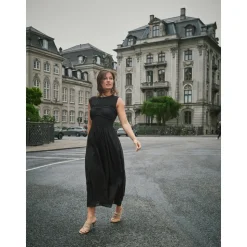 Vestido de Voile Negro con Smock