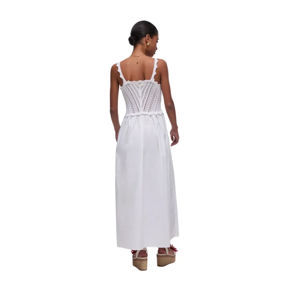 Vestido Largo con Encaje Calado